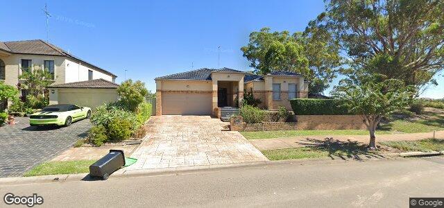 Photo of 1 Glengarry Drive in Winnipeg, Manitoba