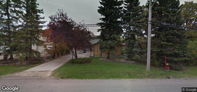 Photo of 537 Charleswood Road in Winnipeg, Manitoba