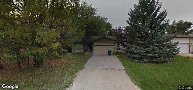 Photo of 630 Charleswood Road in Winnipeg, Manitoba