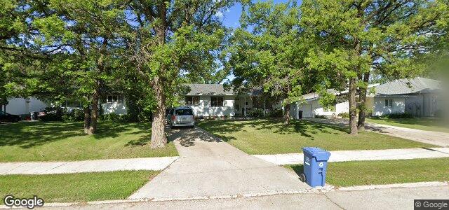 Photo of 358 Thompson Drive in Winnipeg, Manitoba
