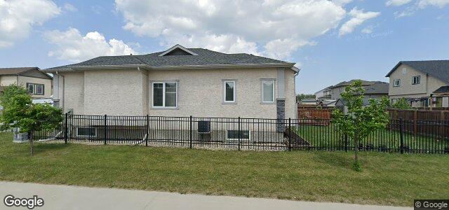 320 Oak Lawn Road ਦੀ ਫੋਟੋ, ਵਿਨੀਪਿਗ, ਮੈਨੀਟੋਬਾ