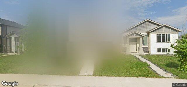 Larawan ng 16 Red Spruce Road sa Winnipeg, Manitoba