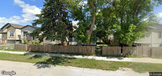 Photo of 1845 Elgin Avenue W in Winnipeg, Manitoba
