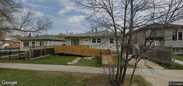 Photo of 1949 Bannatyne Avenue W in Winnipeg, Manitoba