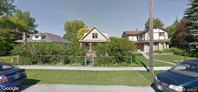 Larawan ng 14 Deer Lodge Place sa Winnipeg, Manitoba