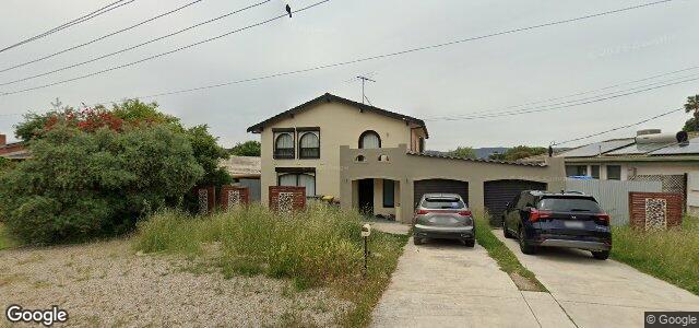 15 Capulet Crescent（加拿大曼尼托巴省温尼伯市）房屋照片