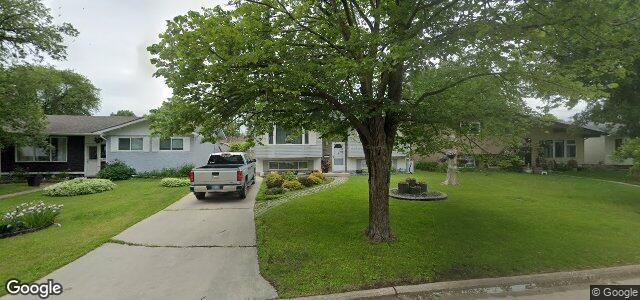 Photo of 18 Russenholt Street in Winnipeg, Manitoba
