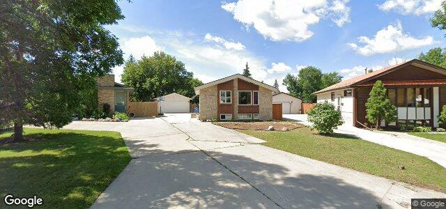 Larawan ng 34 Capulet Crescent sa Winnipeg, Manitoba