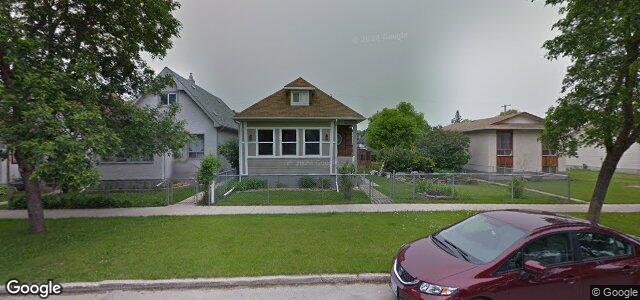 Photo of 1011 Manitoba Avenue in Winnipeg, Manitoba