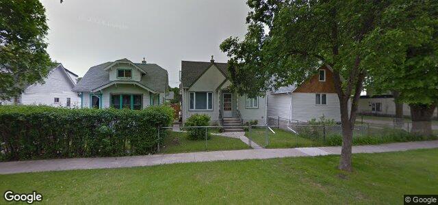 Photo of 1018 Manitoba Avenue in Winnipeg, Manitoba