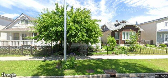 Larawan ng 917 Burrows Avenue sa Winnipeg, Manitoba