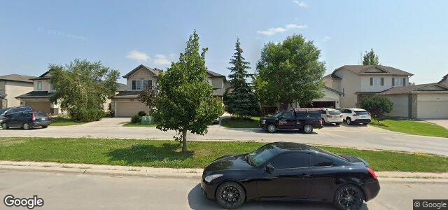 Larawan ng 147 Ravenhurst Street sa Winnipeg, Manitoba