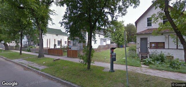 Larawan ng 393 Elgin Avenue sa Winnipeg, Manitoba