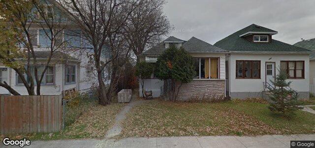 Photo of 262 Chalmers Avenue in Winnipeg, Manitoba