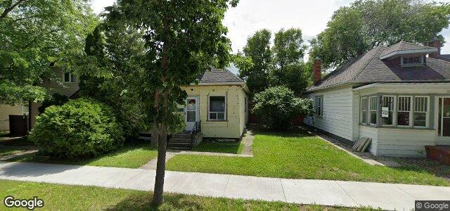 Photo of 356 Larsen Avenue in Winnipeg, Manitoba