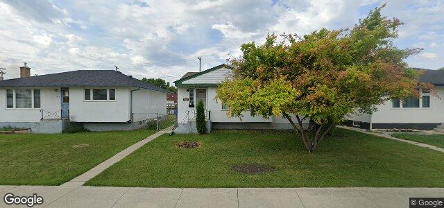 Photo of 386 Chalmers Avenue in Winnipeg, Manitoba