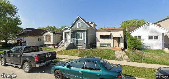 Photo of 429 Jamison Avenue in Winnipeg, Manitoba