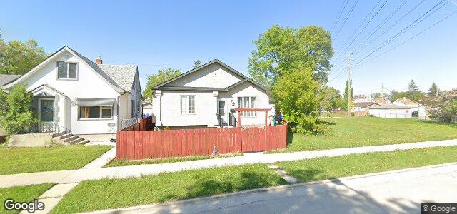 Photo of 447 Jamison Avenue in Winnipeg, Manitoba