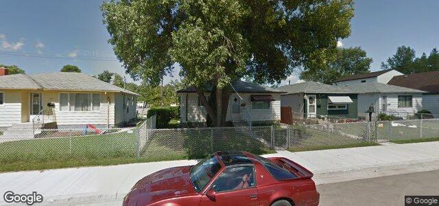 Photo of 499 Harbison Avenue W in Winnipeg, Manitoba