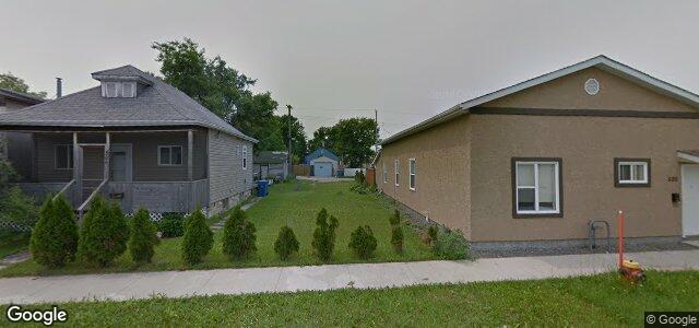 Photo of 504 Jamison Avenue in Winnipeg, Manitoba