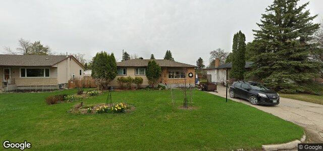 Photo of 12 Garnet Bay in Winnipeg, Manitoba