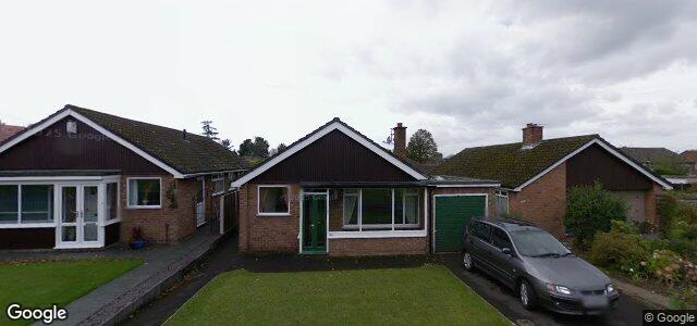 Photo of 144 Buxton Road in Winnipeg, Manitoba