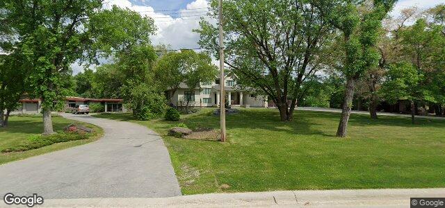 Photo of 790 South Drive in Winnipeg, Manitoba
