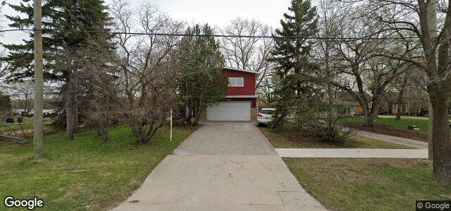 Larawan ng 852 Crescent Drive sa Winnipeg, Manitoba