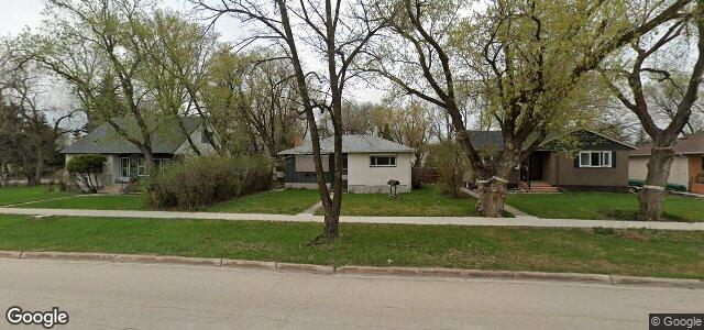 Photo of 881 Crescent Drive in Winnipeg, Manitoba