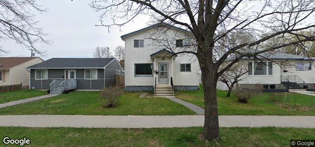 Photo of 974 Crescent Drive in Winnipeg, Manitoba