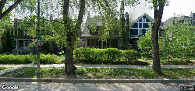 Larawan ng 992 Grosvenor Avenue sa Winnipeg, Manitoba