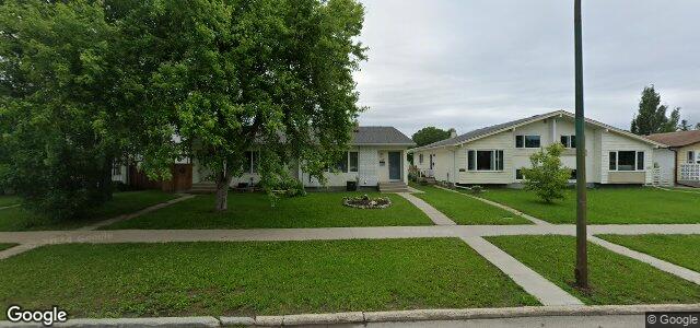 Photo of 1047 Buchanan Boulevard in Winnipeg, Manitoba