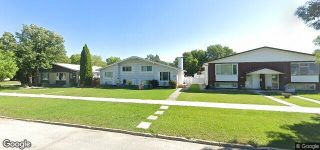 Larawan ng 1151 Buchanan Boulevard sa Winnipeg, Manitoba