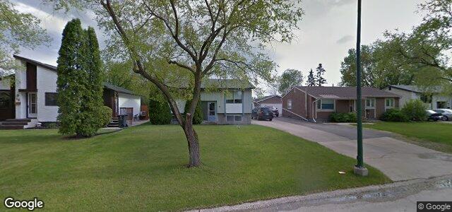 Photo of 14 Mackie Bay in Winnipeg, Manitoba