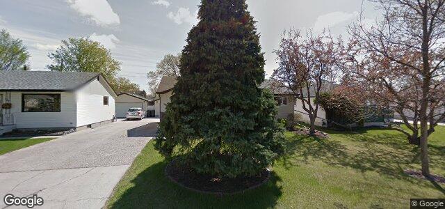 Photo of 353 Highcliff Bay in Winnipeg, Manitoba