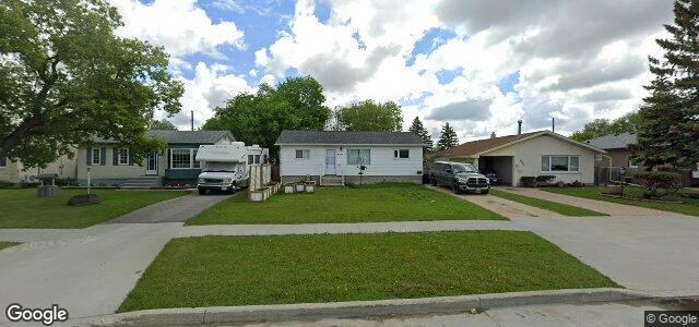 Photo of 647 Buchanan Boulevard in Winnipeg, Manitoba