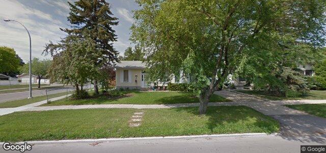 Photo of 930 Crestview Park Drive in Winnipeg, Manitoba
