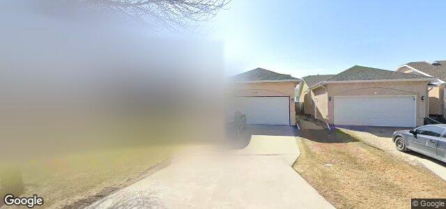 Larawan ng 215 Eastmount Drive sa Winnipeg, Manitoba