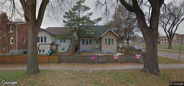 Photo of 682 Alverstone Street in Winnipeg, Manitoba