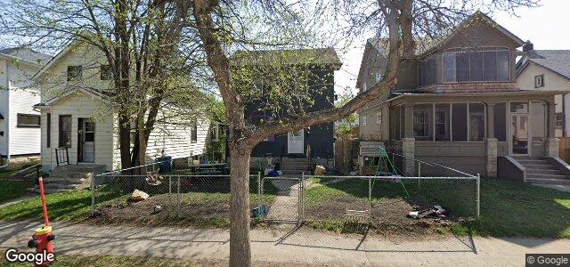 Photo of 705 Banning Street in Winnipeg, Manitoba