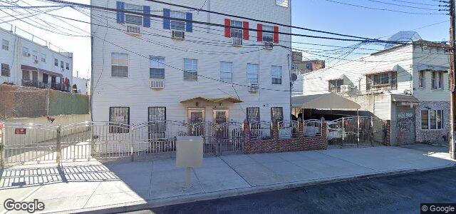 Photo of 898 Home Street in Winnipeg, Manitoba