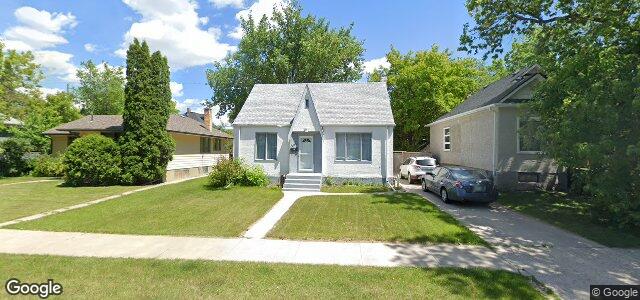 Larawan ng 247 Woodlawn Street sa Winnipeg, Manitoba