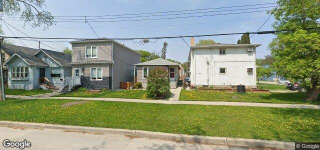 Photo of 709 Scotland Avenue in Winnipeg, Manitoba