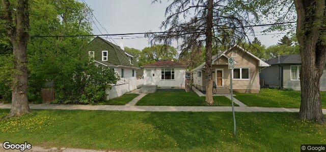 Photo of 871 Scotland Avenue in Winnipeg, Manitoba