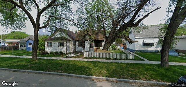 Larawan ng 895 Lorette Avenue sa Winnipeg, Manitoba