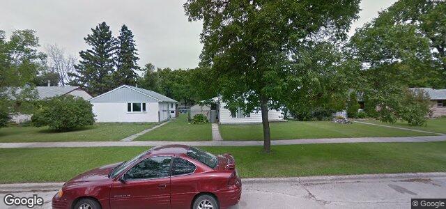 Photo of 446 Kent Road in Winnipeg, Manitoba