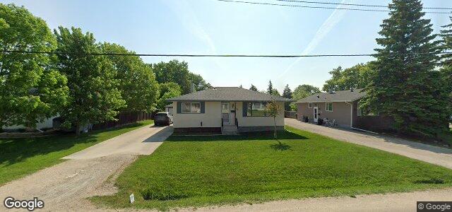 Photo of 705 Oakdale Drive in Winnipeg, Manitoba