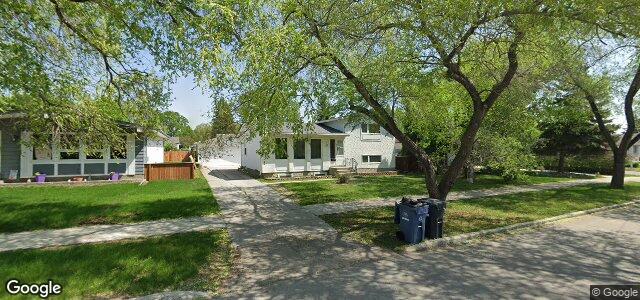 Larawan ng 102 Greyfriars Road sa Winnipeg, Manitoba