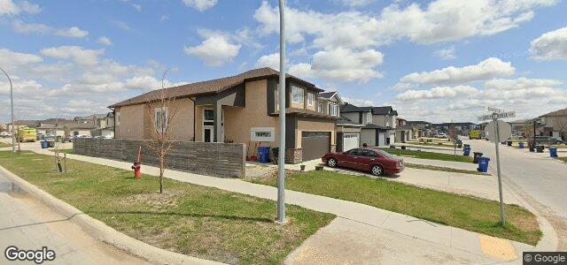 Photo of 9 Bonaventure Drive E in Winnipeg, Manitoba