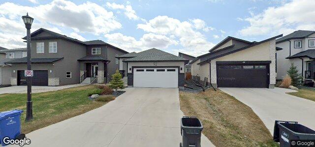 Photo of 92 Bonaventure Drive E in Winnipeg, Manitoba